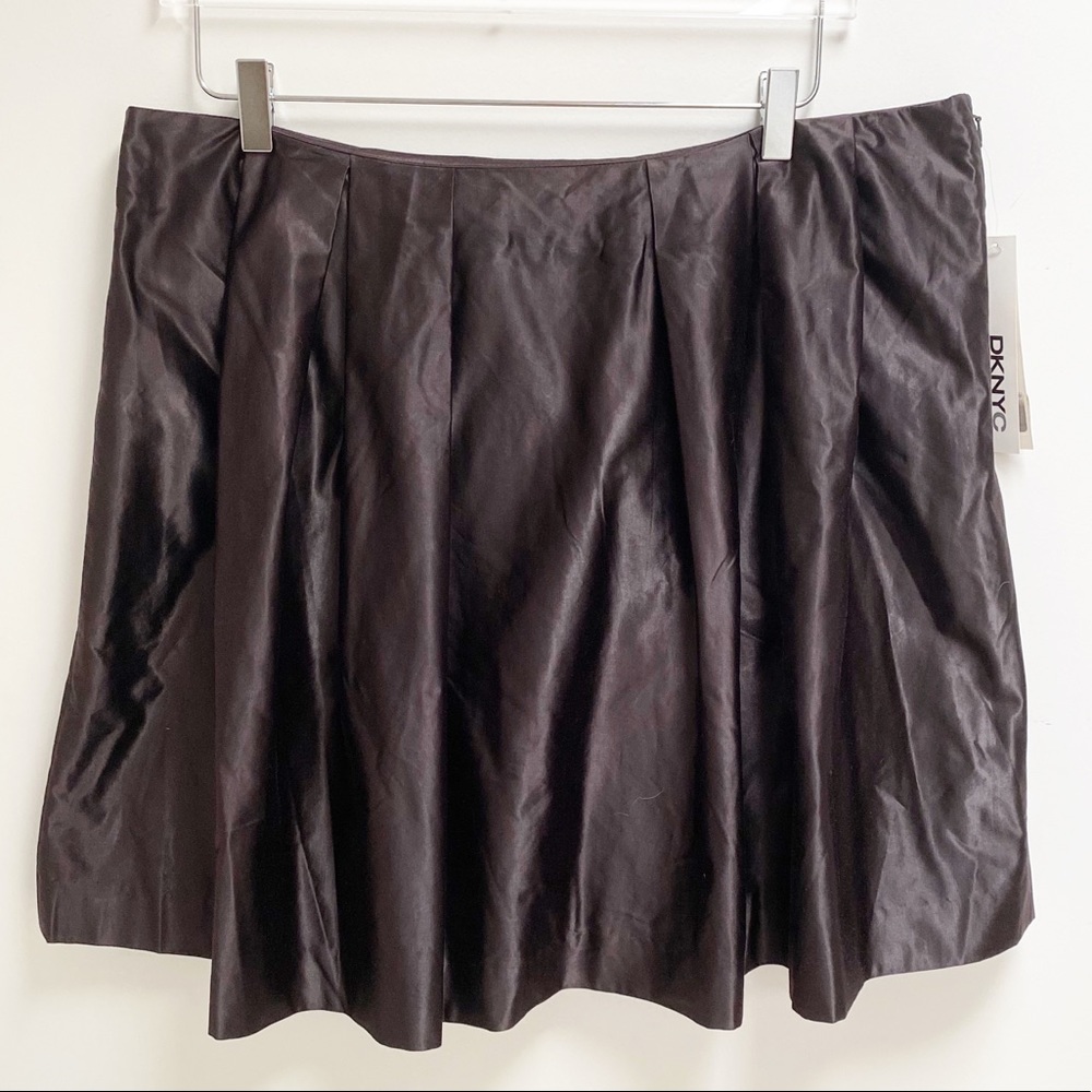 DKNYC Chocolate Matte Satin Skirt w/ Pockets! Sz14
